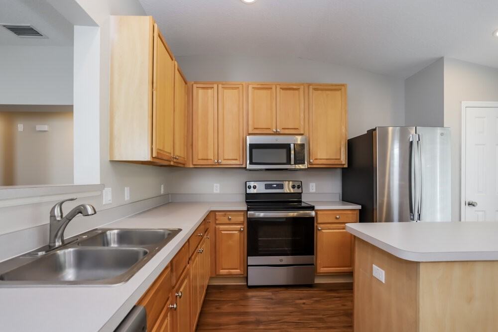 13511 Blue Sunfish Ct - Photo 7 of 16
