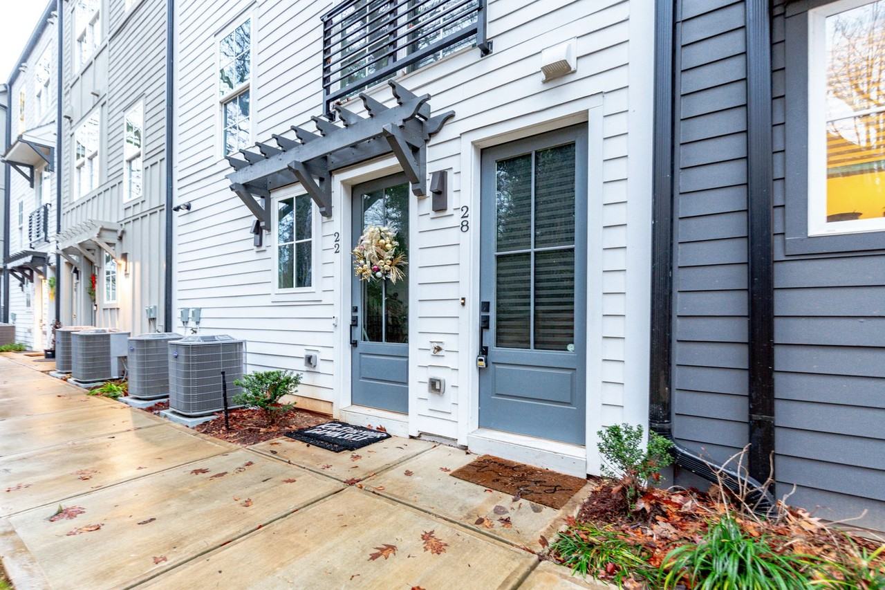 28 Becker Pl Nw - Photo 2 of 27