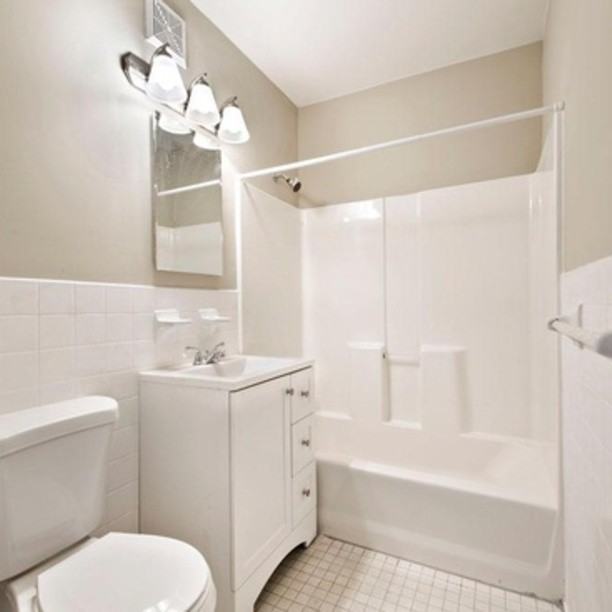 912 gates ave #1 - Photo 2 of 7