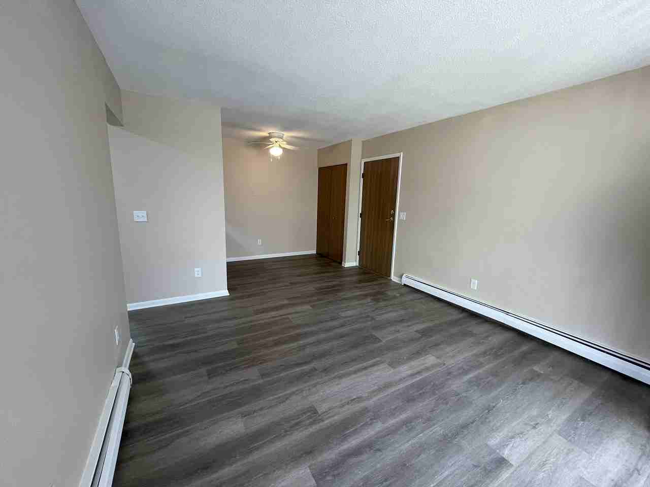 248 Oak St #2A - Photo 2 of 8