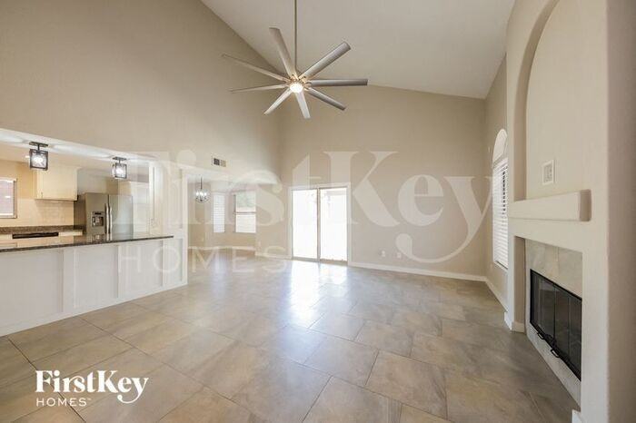 3022 E Brookwood Ct - Photo 3 of 15