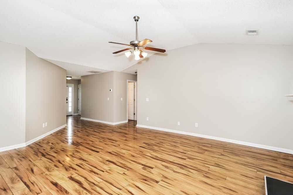 808 Aarons Ct - Photo 6 of 16