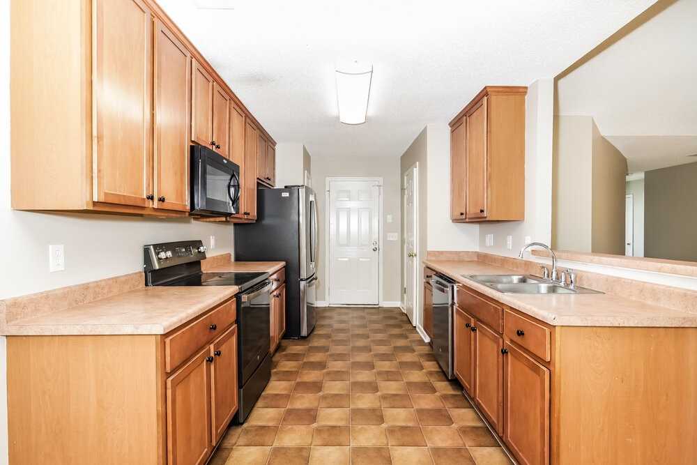 808 Aarons Ct - Photo 7 of 16