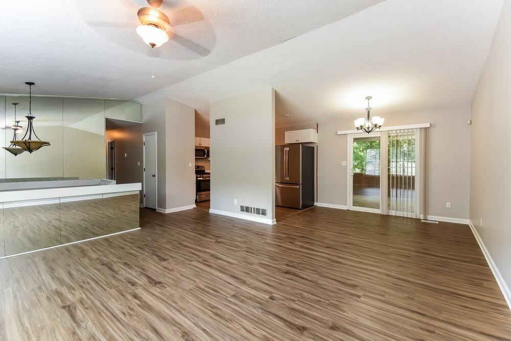 1012 Hicksmil Dr Sw - Photo 6 of 17