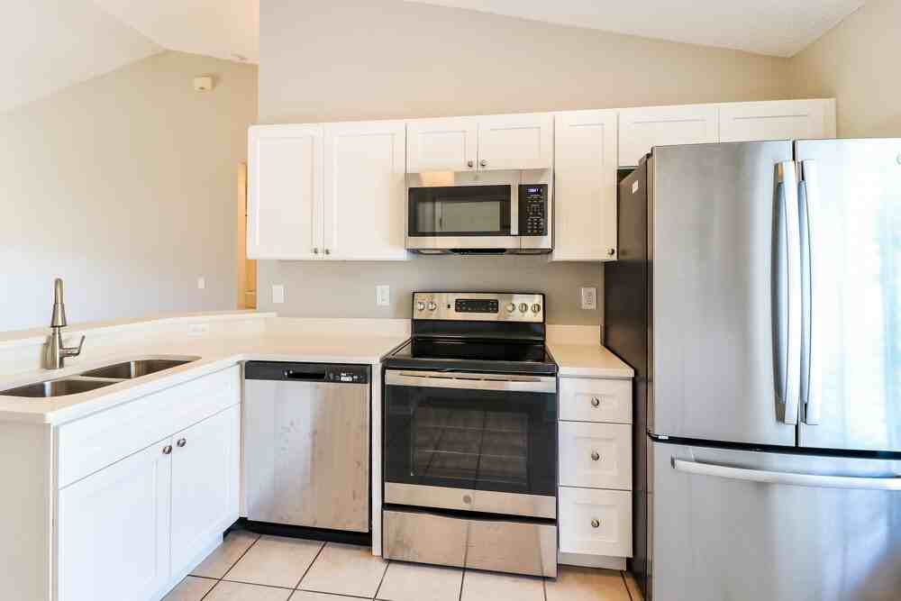 5601 Brookdale Way - Photo 7 of 16