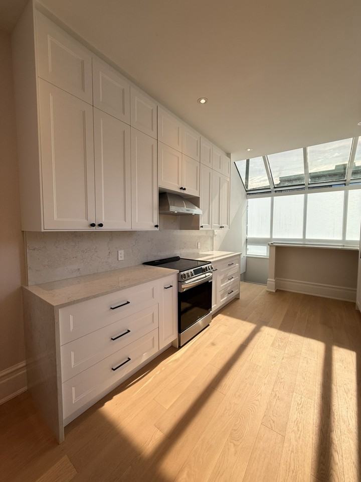 62 Av Columbia - Photo 2 of 17