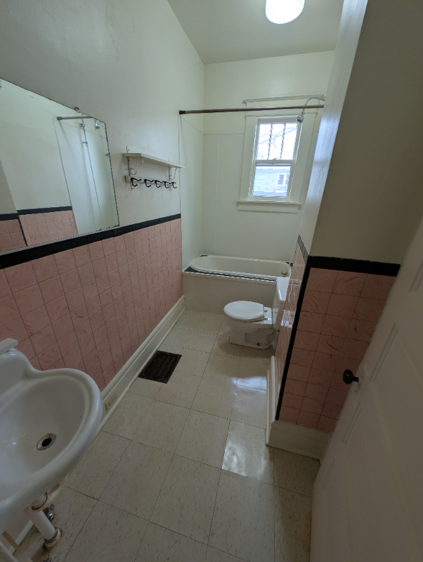 928 E Grand Ave - Photo 6 of 19