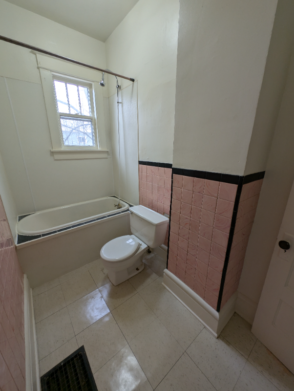 928 E Grand Ave - Photo 7 of 19