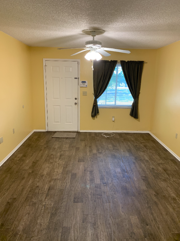 42 Carla Ct #42 - Photo 3 of 9