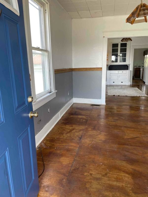 712 George St - Photo 2 of 8