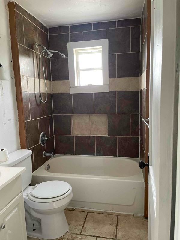 712 George St - Photo 3 of 8