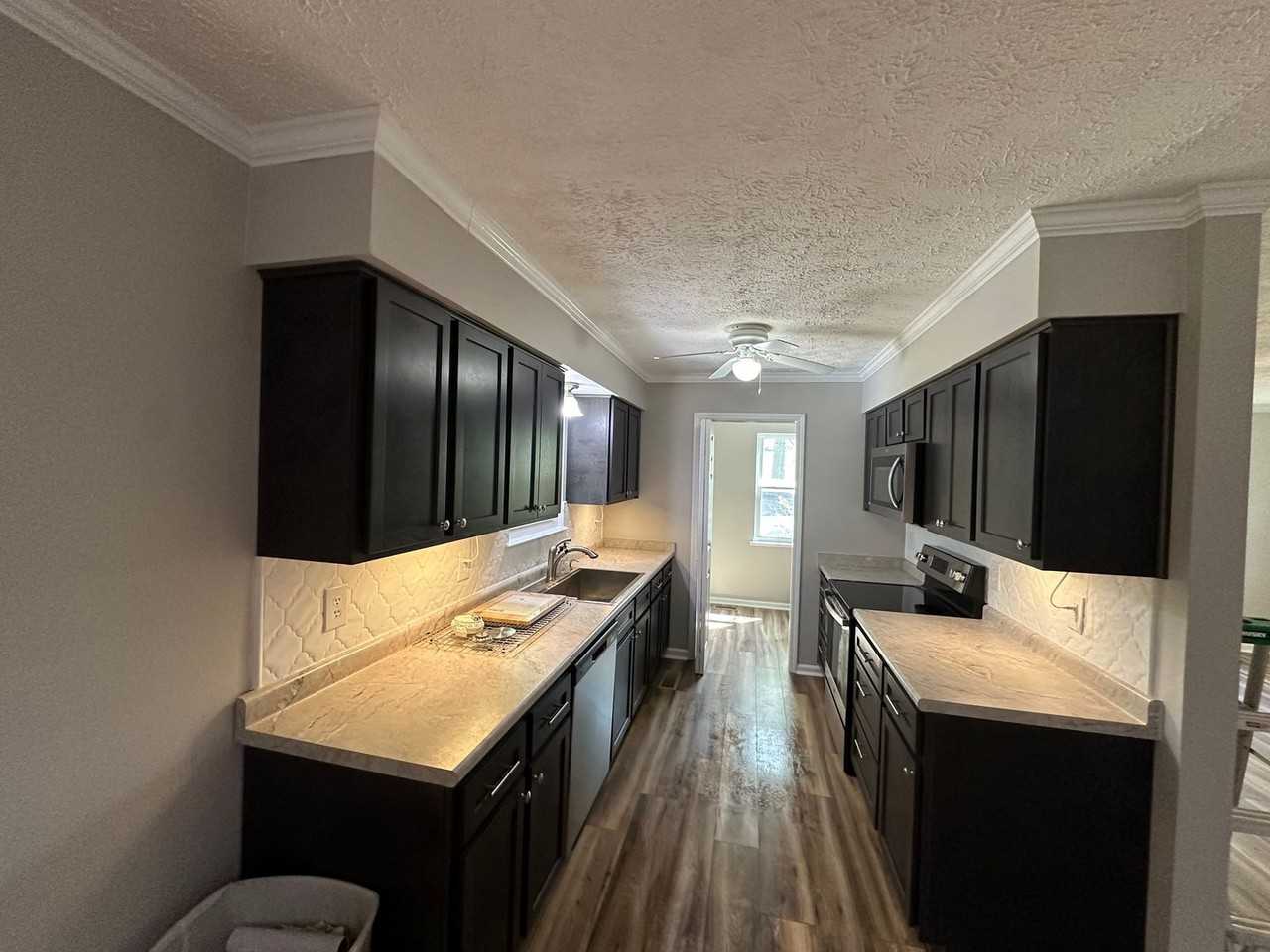 716 Mountain View Dr - Photo 7 of 19