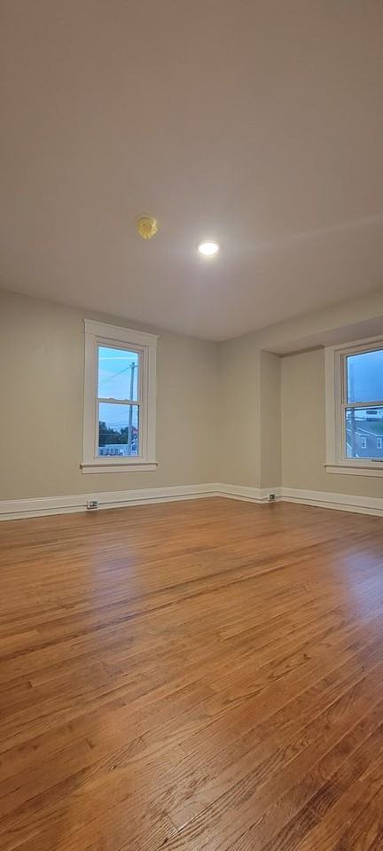 120 W 12th St - Photo 4 of 9