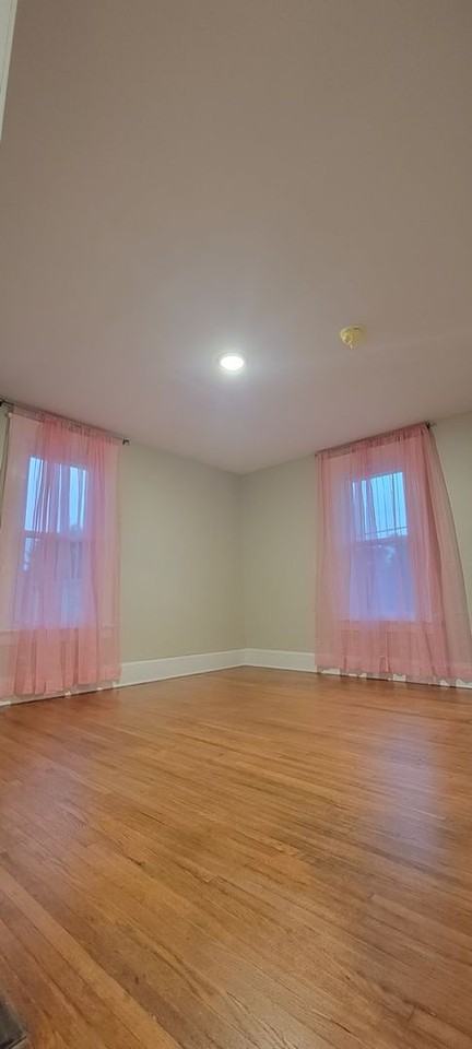 120 W 12th St - Photo 6 of 9