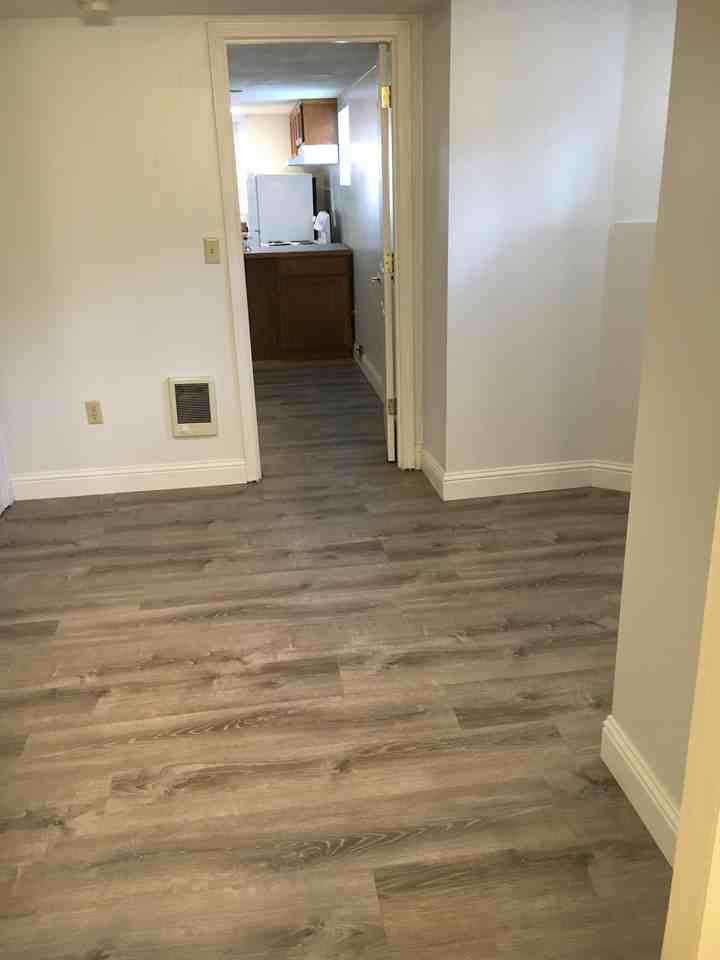 1391 Franklin Ave #1 - Photo 5 of 9