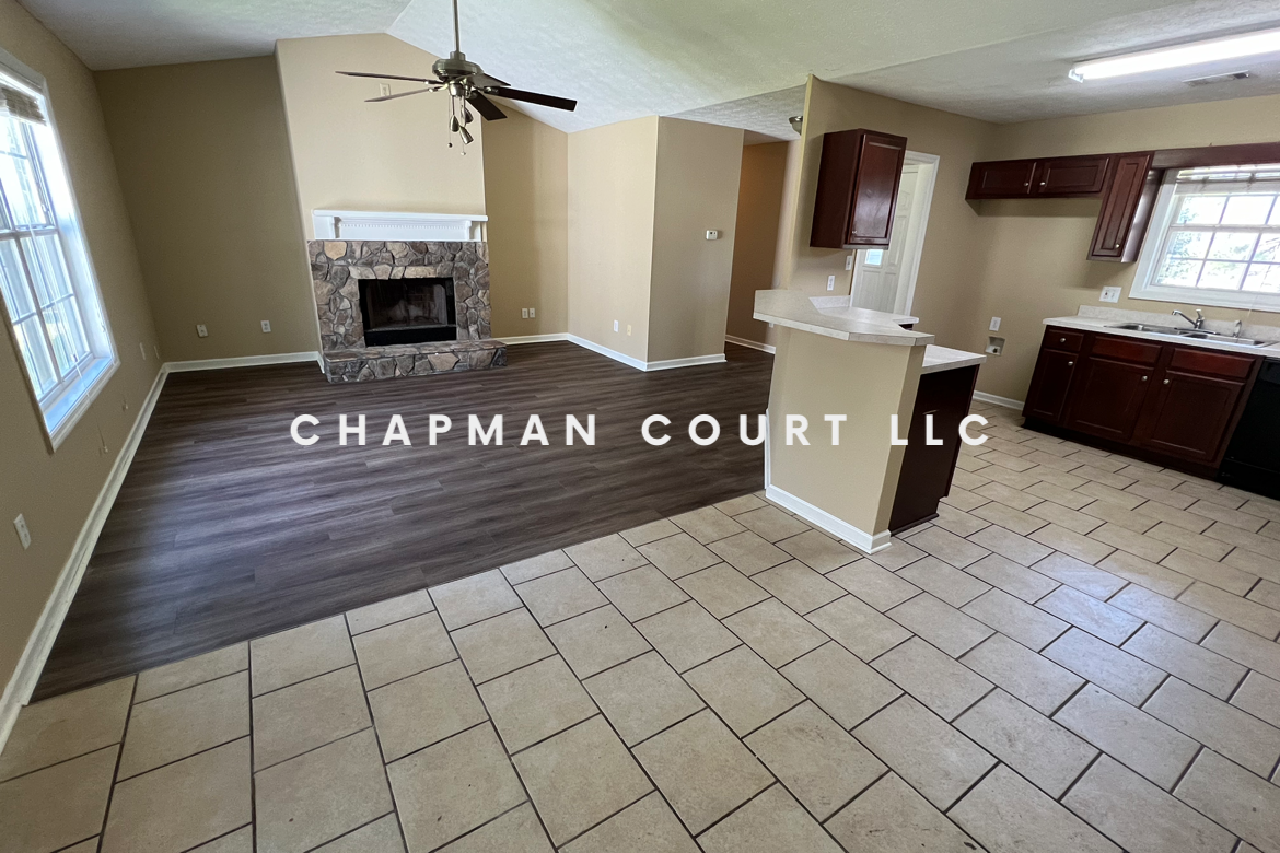 426 Hampton Green Dr #NA - Photo 2 of 14