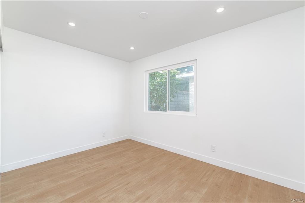 230 Pepper St - Photo 2 of 8