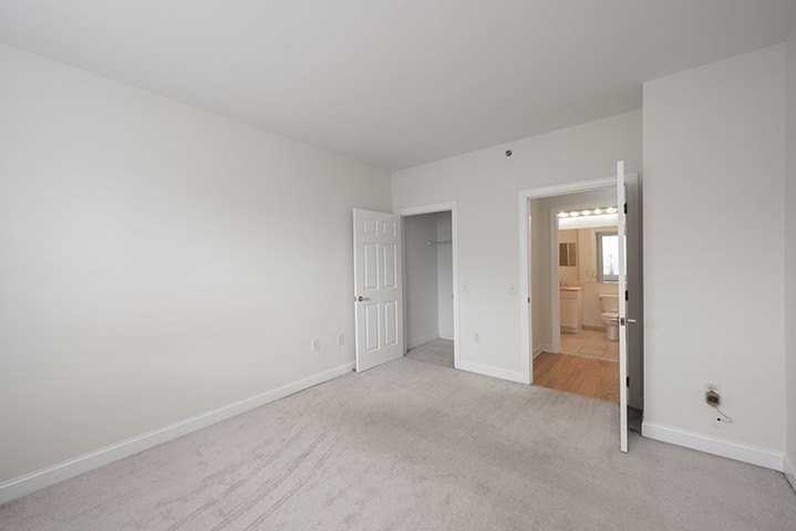 40 Constitution Way - Photo 7 of 23