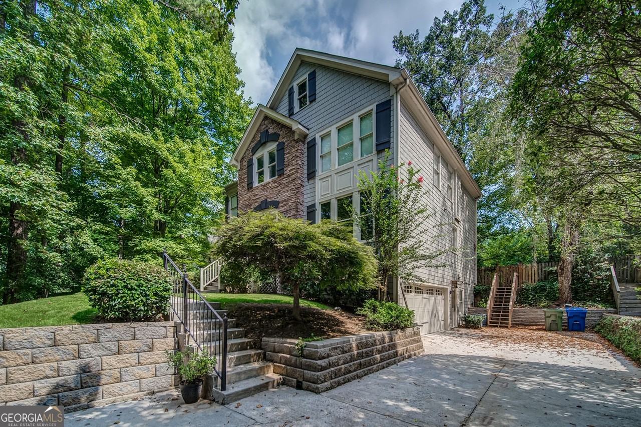 2555 Ridgewood Rd Nw - Photo 2 of 50