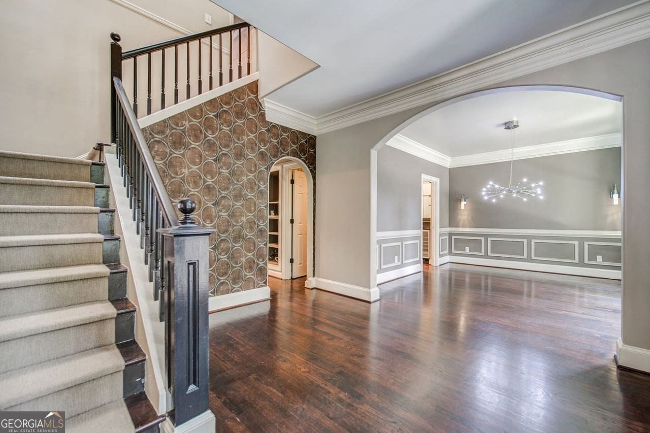 2555 Ridgewood Rd Nw - Photo 6 of 50