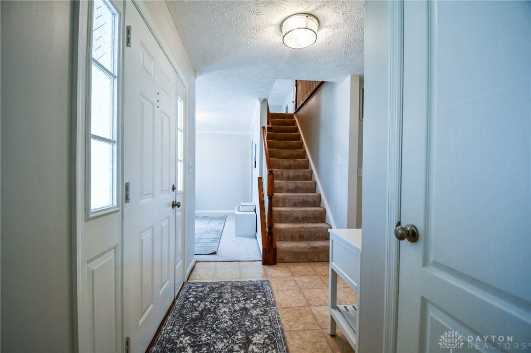 1108 Windsong Trl - Photo 3 of 36