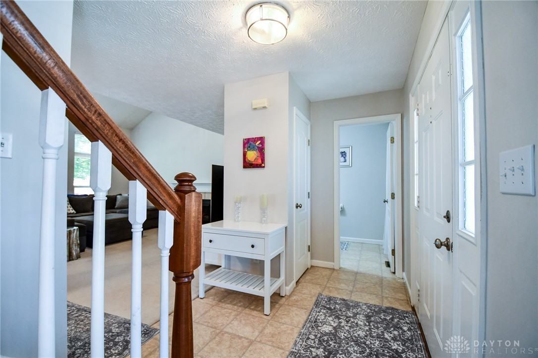 1108 Windsong Trl - Photo 5 of 36