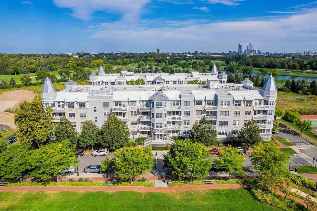 15 Freedom Way - Photo 3 of 24