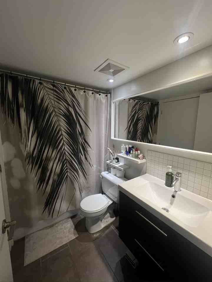 3624 Fraser St - Photo 5 of 8