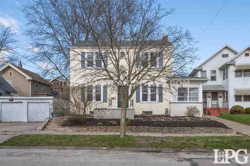 1333 Kenyon Dr - Photo 2 of 40