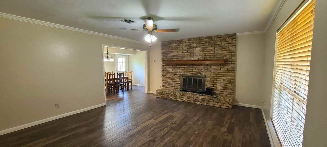 108 Magnolia Way - Photo 2 of 23