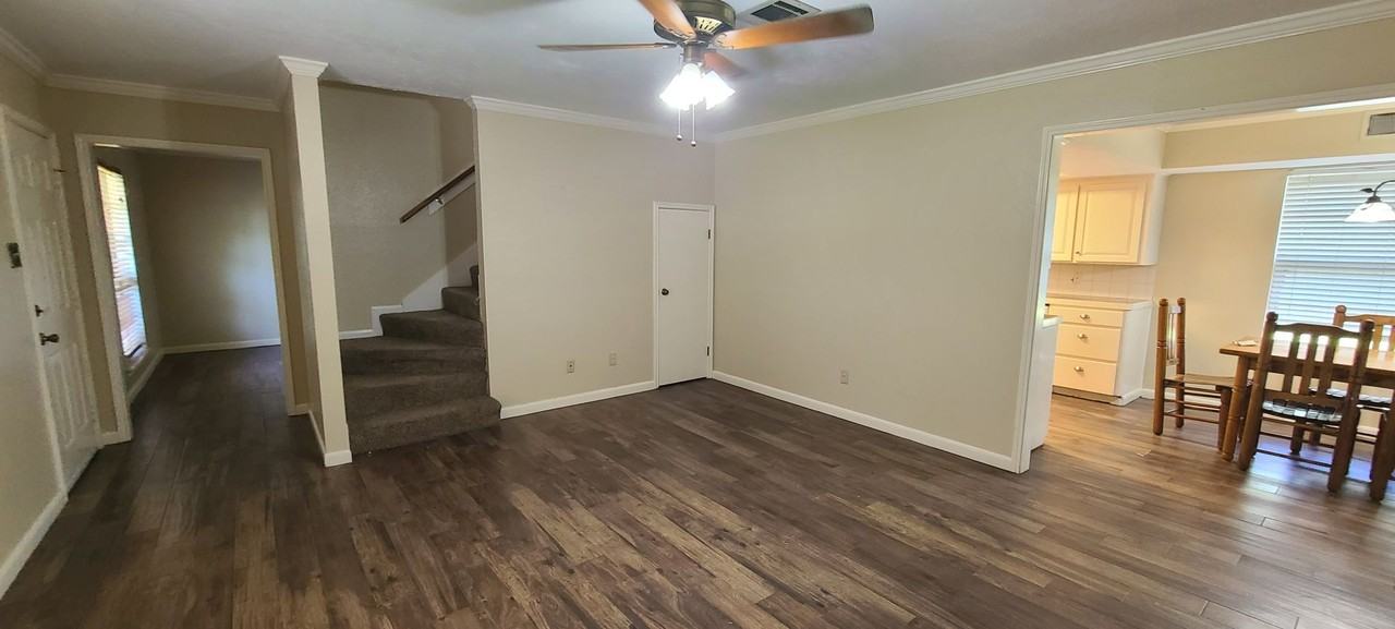 108 Magnolia Way - Photo 3 of 23