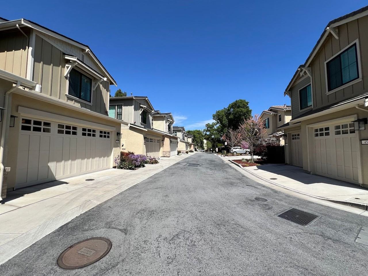 47 Hencken Oaks Ln - Photo 2 of 42