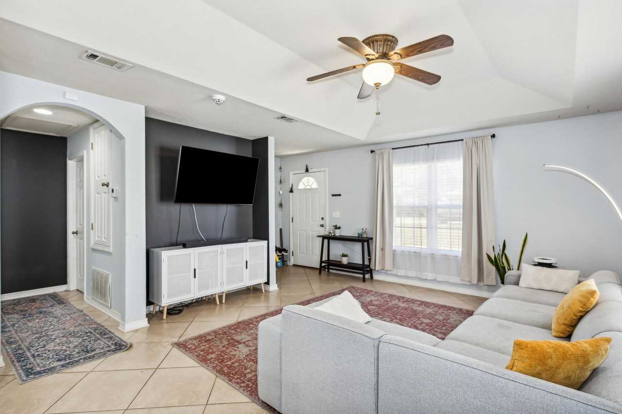 906 Calhoun Ave - Photo 3 of 25
