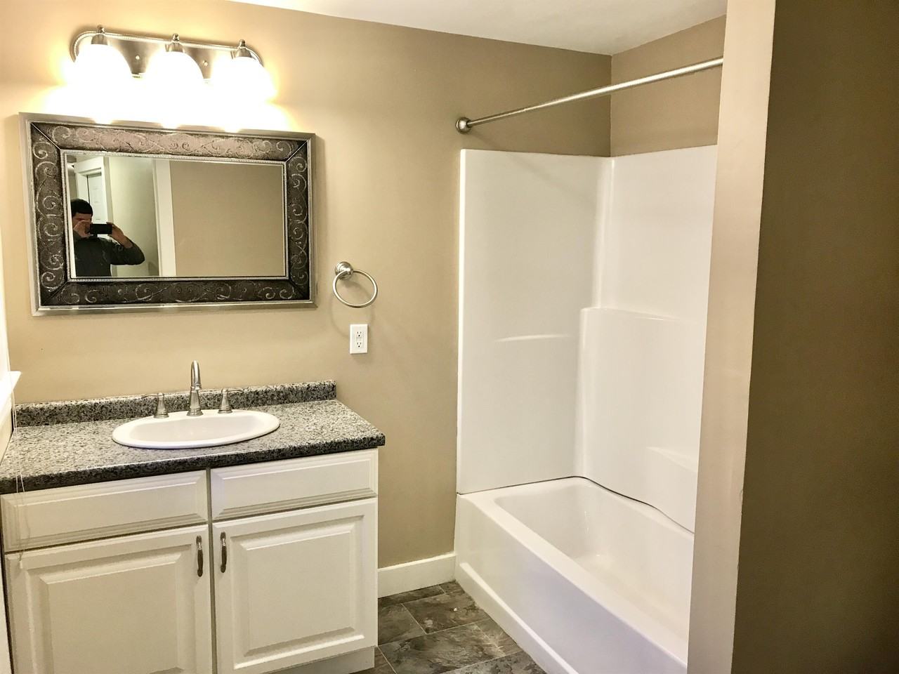 Pleasant Crest Apartments - Photo 6 of 10