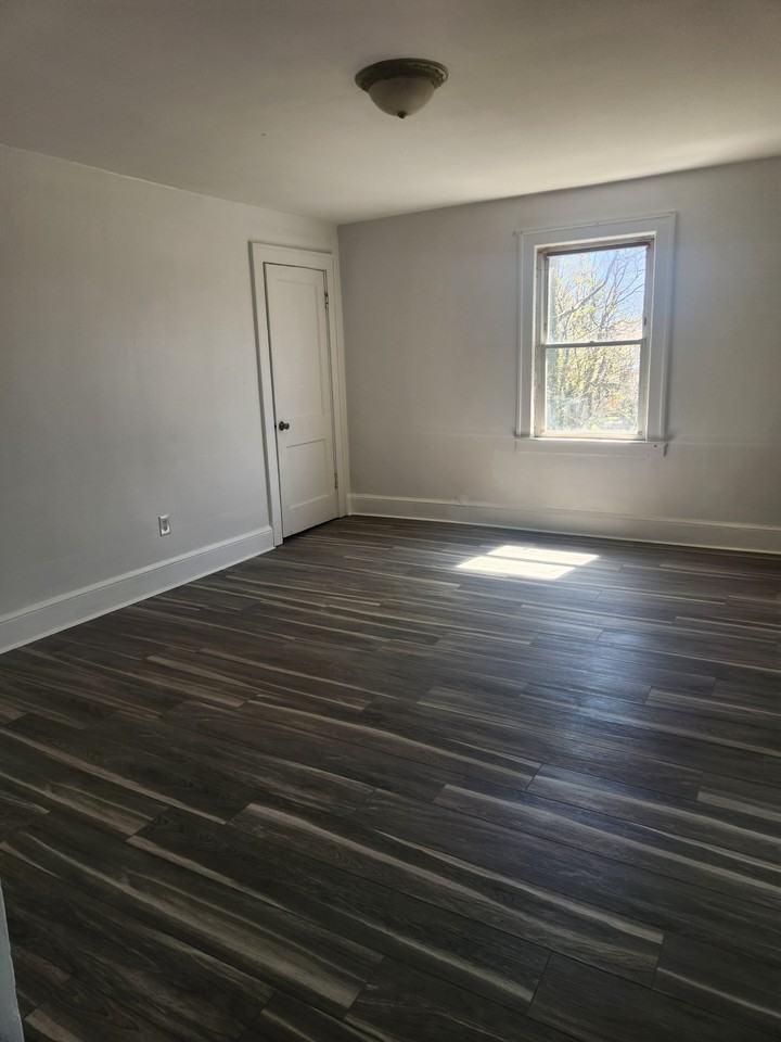 Mercer Street - Photo 5 of 6