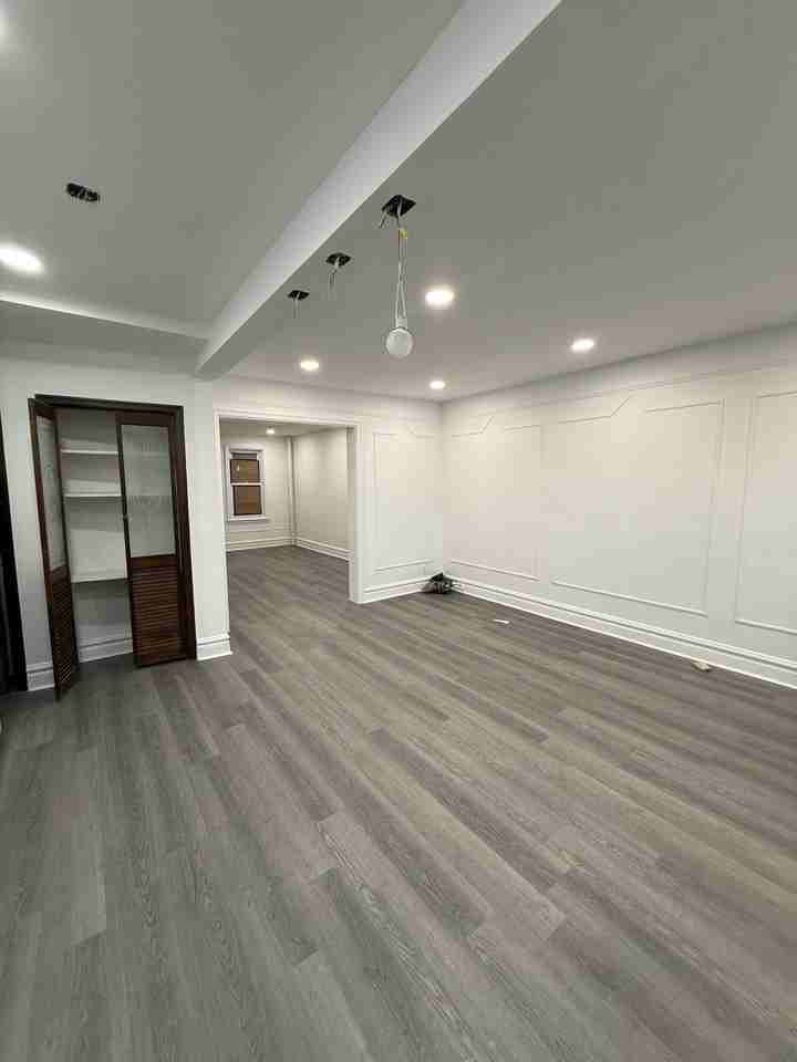 1956 East 28th Street 2f - Photo 3 of 18