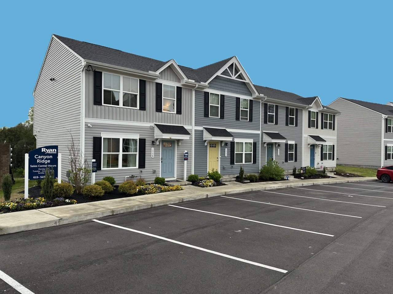 1538 Smoketree Road - Photo 2 of 30