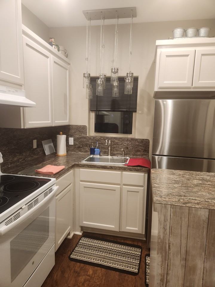 411 Spanishwoods Dr #NA - Photo 3 of 17