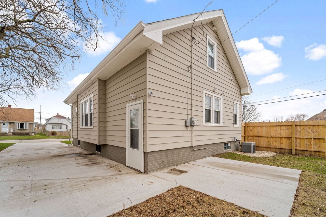 1528 Rosalind Ave #NA - Photo 3 of 17