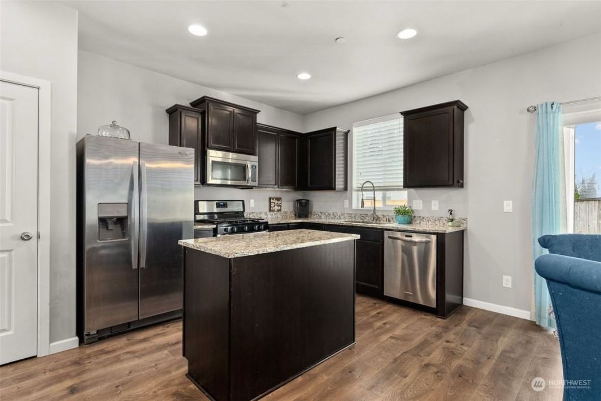 1901 Hudson St Nw #NA - Photo 5 of 28