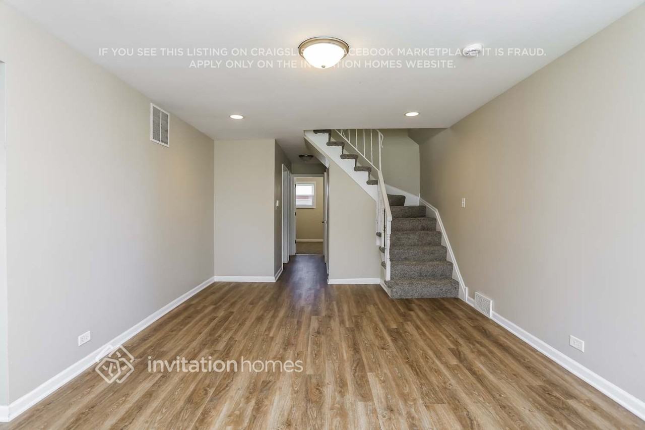 1542 N 23rd Ave - Photo 6 of 18