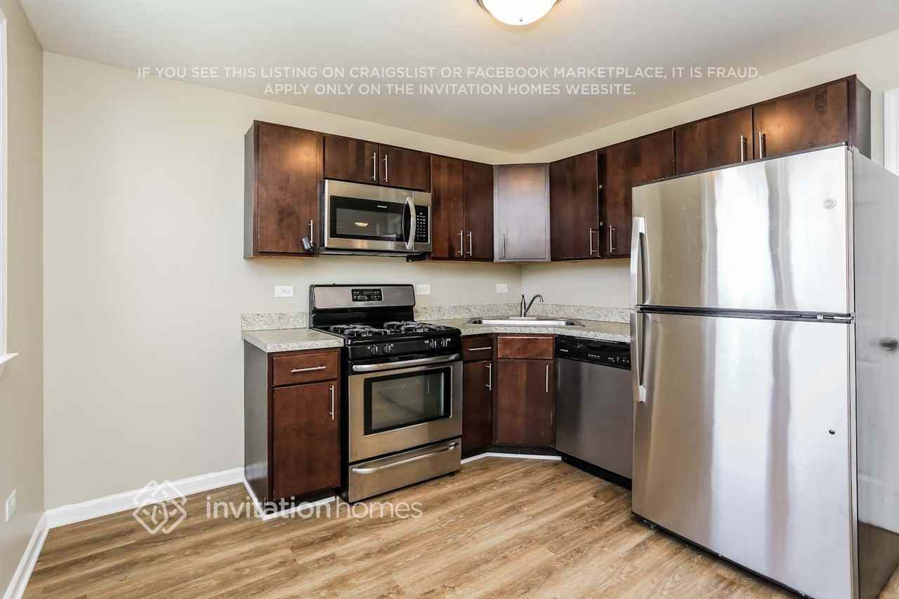 1542 N 23rd Ave - Photo 7 of 18