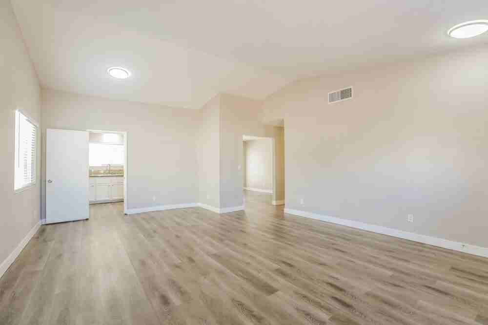 4288 Apex Dr - Photo 4 of 16