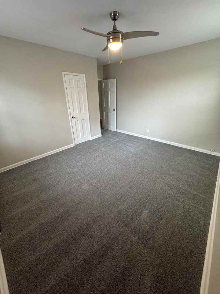 Kemper Manor - Photo 2 of 4