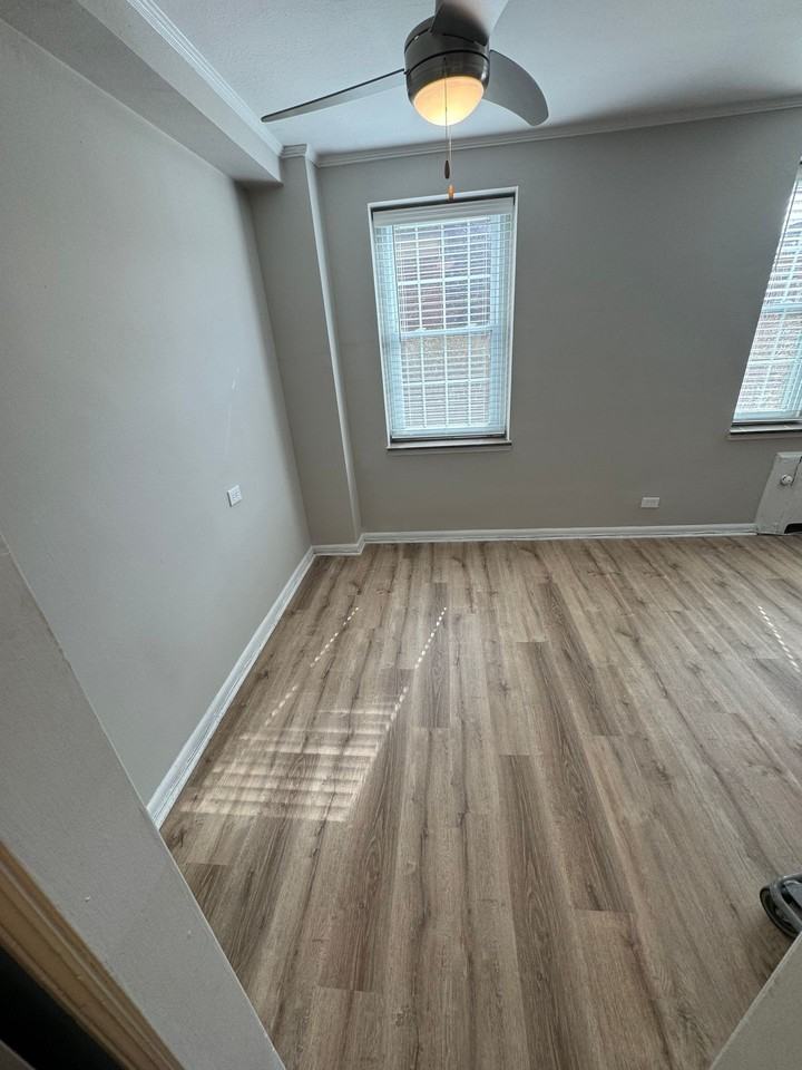 Kemper Manor - Photo 3 of 4