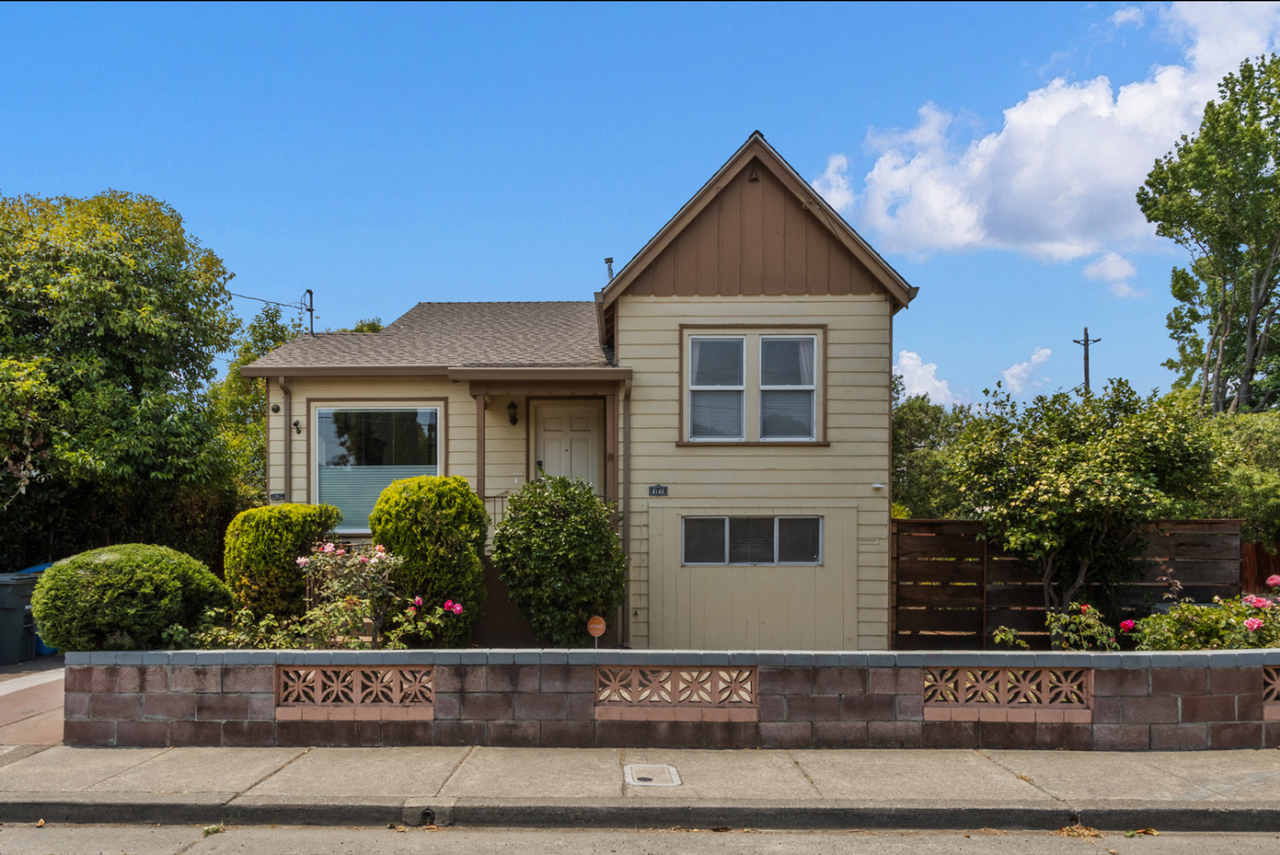 2122 Napa St - Photo 3 of 37