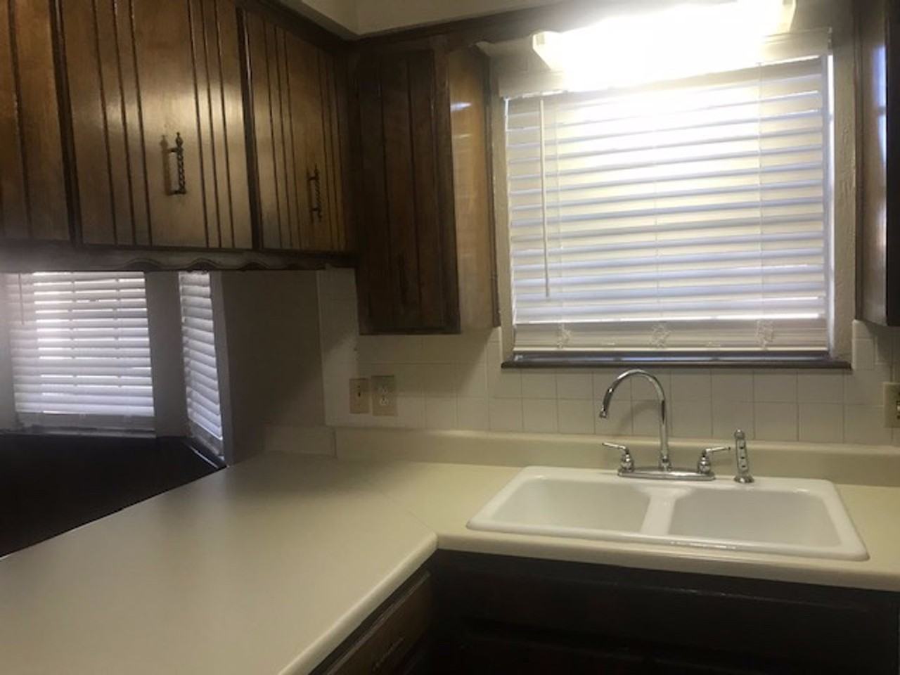 2705 John Dr - Photo 6 of 21