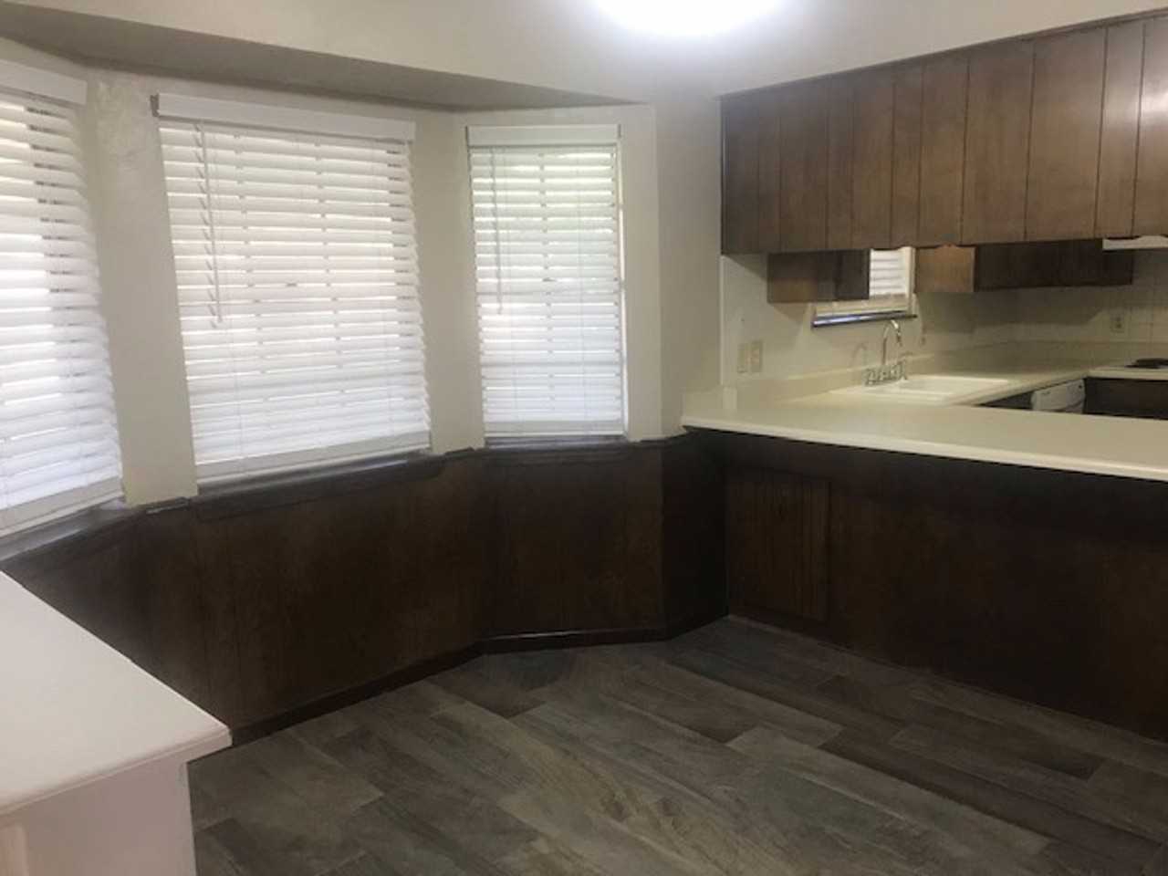 2705 John Dr - Photo 7 of 21