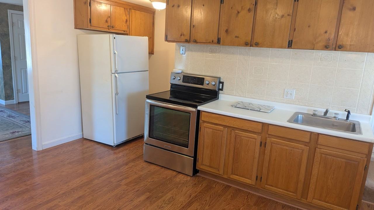 1 1 Thayer Street - Photo 2 of 10