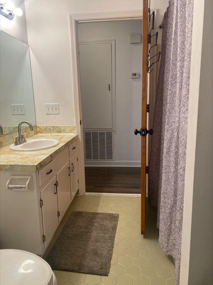 1207 1207 - Photo 3 of 14